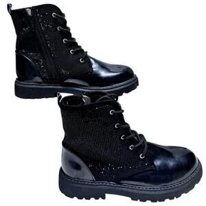 DKNY Ava Stone Web Kids Boot – Brand New Without Tags, Size 4 Black Rhines Glam